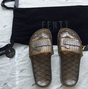 Puma fenty by rihanna jelly sandals 😍